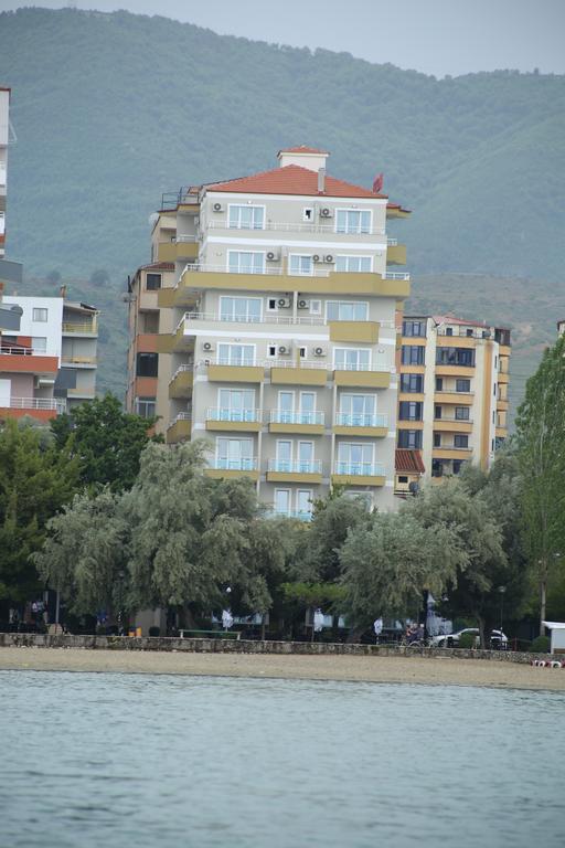 Hotel Pogradeci Exterior photo