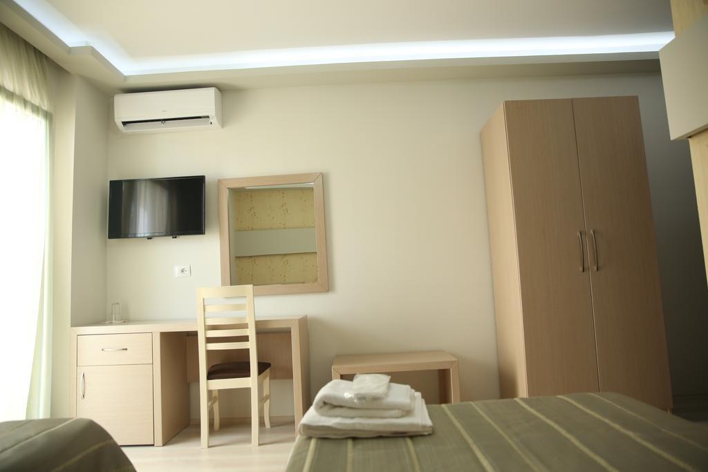 Hotel Pogradeci Room photo