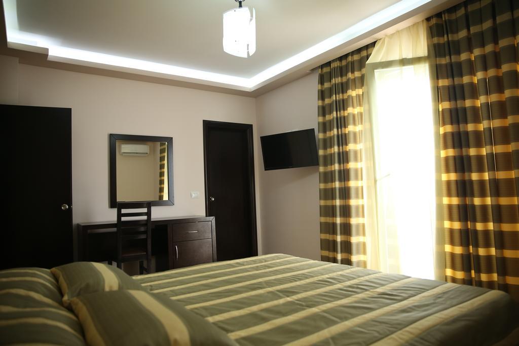 Hotel Pogradeci Room photo