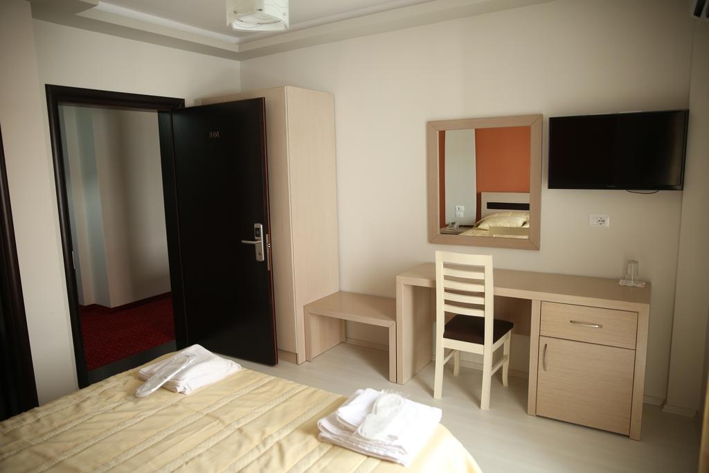 Hotel Pogradeci Room photo