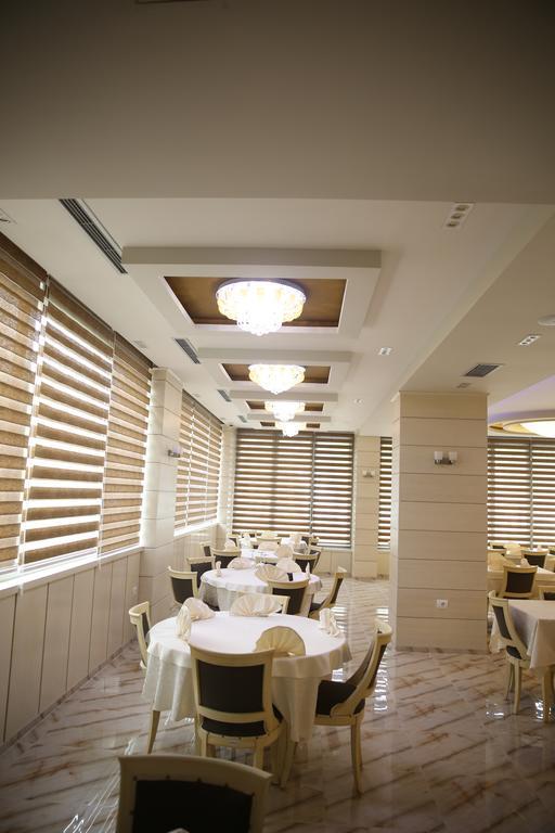 Hotel Pogradeci Exterior photo