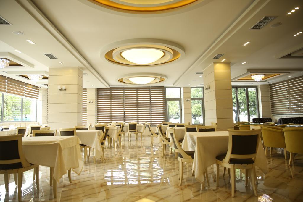 Hotel Pogradeci Exterior photo
