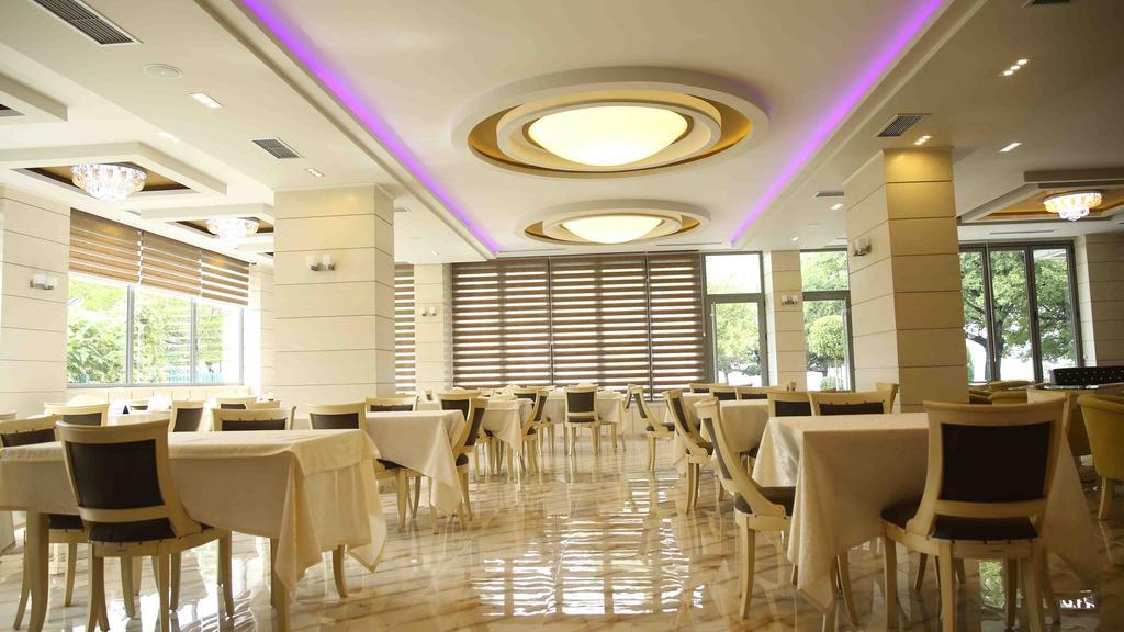 Hotel Pogradeci Exterior photo