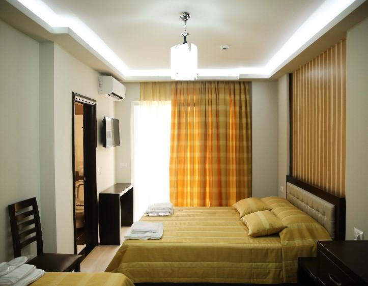 Hotel Pogradeci Exterior photo