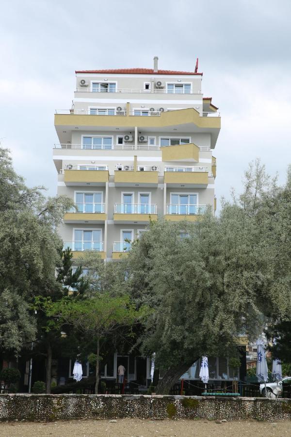 Hotel Pogradeci Exterior photo
